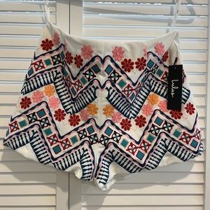 Lulus | NWT Embroidered High Waisted Shorts | M